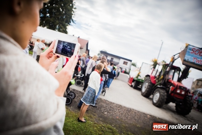 Zdjęcie w galerii na portalu naszraciborz.pl: Niebo łaskawe dla Zabełkowa. Dożynki gminy Krzyżanowice FOTOREPORTAŻ wiadomości z regionu