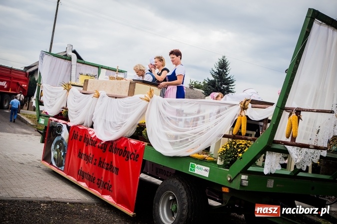 Zdjęcie w galerii na portalu naszraciborz.pl: Niebo łaskawe dla Zabełkowa. Dożynki gminy Krzyżanowice FOTOREPORTAŻ wiadomości z regionu