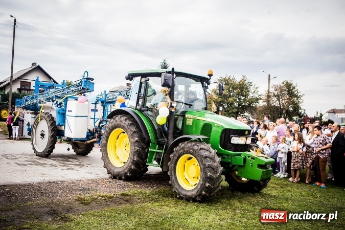 Zdjęcie w galerii na portalu naszraciborz.pl: Niebo łaskawe dla Zabełkowa. Dożynki gminy Krzyżanowice FOTOREPORTAŻ wiadomości z regionu