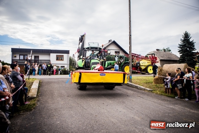 Zdjęcie w galerii na portalu naszraciborz.pl: Niebo łaskawe dla Zabełkowa. Dożynki gminy Krzyżanowice FOTOREPORTAŻ wiadomości z regionu