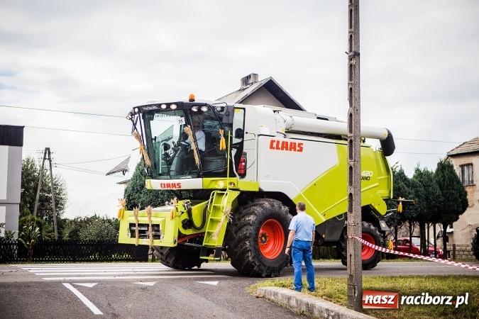 Zdjęcie w galerii na portalu naszraciborz.pl: Niebo łaskawe dla Zabełkowa. Dożynki gminy Krzyżanowice FOTOREPORTAŻ wiadomości z regionu