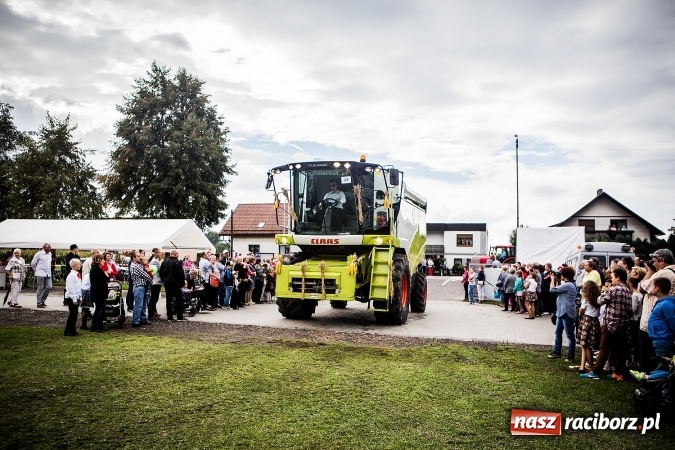 Zdjęcie w galerii na portalu naszraciborz.pl: Niebo łaskawe dla Zabełkowa. Dożynki gminy Krzyżanowice FOTOREPORTAŻ wiadomości z regionu