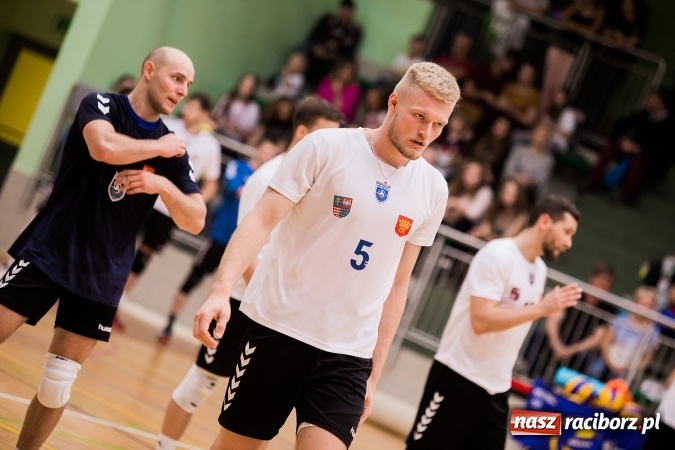 Zdjęcie w galerii na portalu naszraciborz.pl: W Raciborzu ZAKSA poza zasięgiem rywali wiadomości z regionu