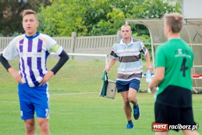 Zdjęcie w galerii na portalu naszraciborz.pl: Juniorzy młodsi: Unia pokonana w derbach przy Urbana wiadomości z regionu
