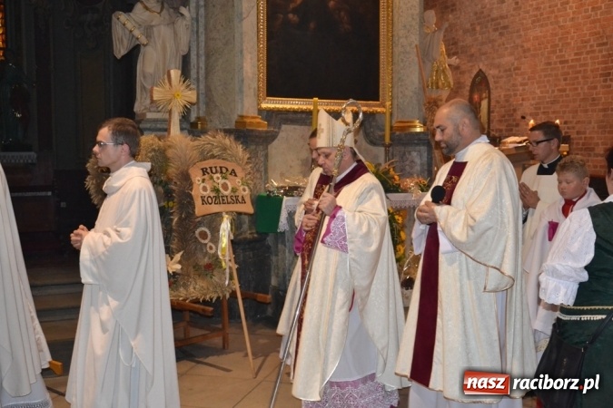 Zdjęcie w galerii na portalu naszraciborz.pl: Biedy nie szukajcie w Afryce – dożynki diecezjalne w Rudach!  wiadomości z regionu