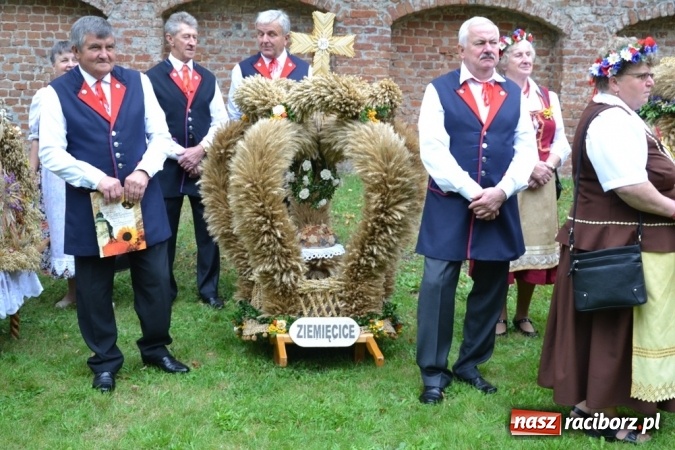 Zdjęcie w galerii na portalu naszraciborz.pl: Biedy nie szukajcie w Afryce – dożynki diecezjalne w Rudach!  wiadomości z regionu