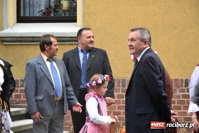 Zdjęcie w galerii na portalu naszraciborz.pl: Biedy nie szukajcie w Afryce – dożynki diecezjalne w Rudach!  wiadomości z regionu