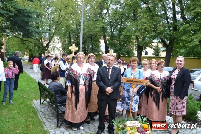 Zdjęcie w galerii na portalu naszraciborz.pl: Biedy nie szukajcie w Afryce – dożynki diecezjalne w Rudach!  wiadomości z regionu