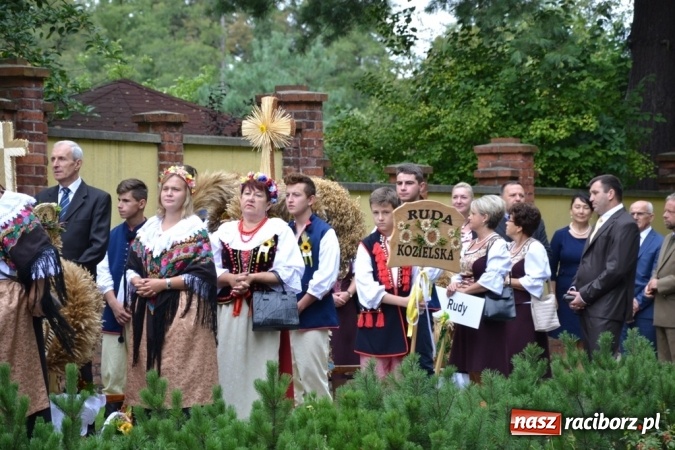 Zdjęcie w galerii na portalu naszraciborz.pl: Biedy nie szukajcie w Afryce – dożynki diecezjalne w Rudach!  wiadomości z regionu