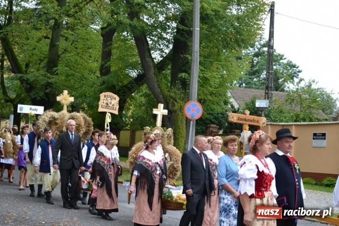 Zdjęcie w galerii na portalu naszraciborz.pl: Biedy nie szukajcie w Afryce – dożynki diecezjalne w Rudach!  wiadomości z regionu