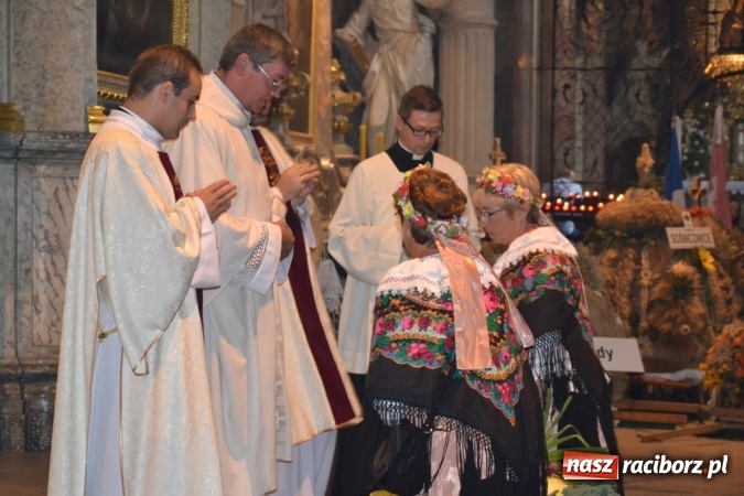 Zdjęcie w galerii na portalu naszraciborz.pl: Biedy nie szukajcie w Afryce – dożynki diecezjalne w Rudach!  wiadomości z regionu