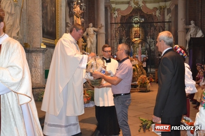 Zdjęcie w galerii na portalu naszraciborz.pl: Biedy nie szukajcie w Afryce – dożynki diecezjalne w Rudach!  wiadomości z regionu