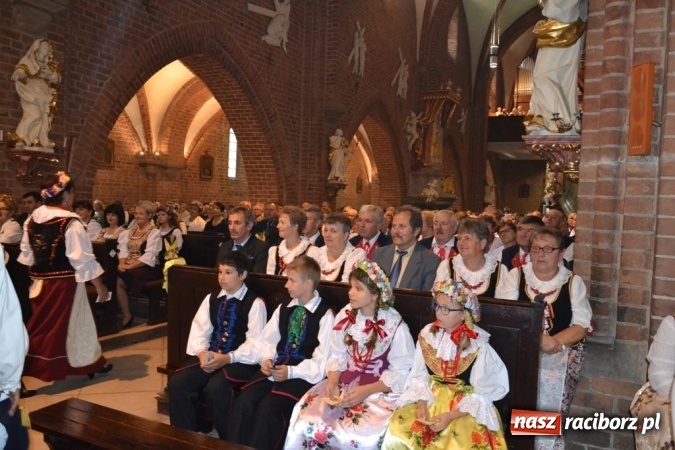 Zdjęcie w galerii na portalu naszraciborz.pl: Biedy nie szukajcie w Afryce – dożynki diecezjalne w Rudach!  wiadomości z regionu