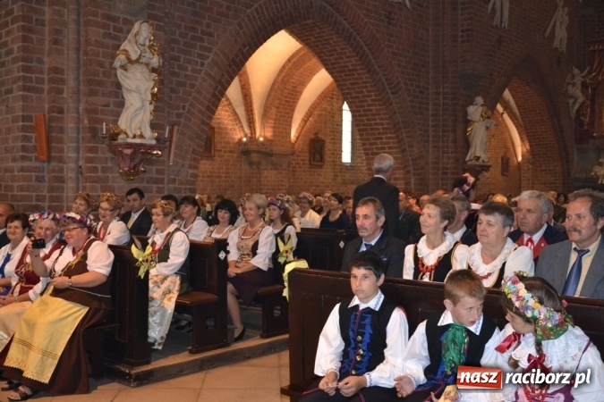 Zdjęcie w galerii na portalu naszraciborz.pl: Biedy nie szukajcie w Afryce – dożynki diecezjalne w Rudach!  wiadomości z regionu