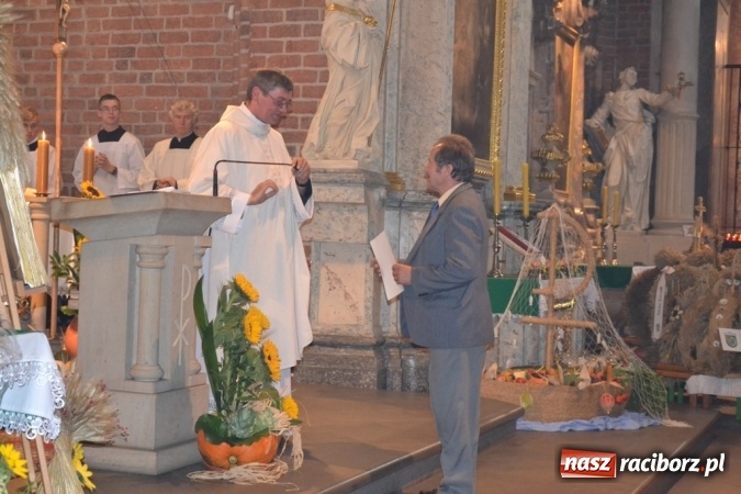 Zdjęcie w galerii na portalu naszraciborz.pl: Biedy nie szukajcie w Afryce – dożynki diecezjalne w Rudach!  wiadomości z regionu