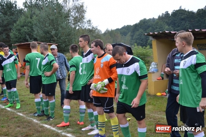 Zdjęcie w galerii na portalu naszraciborz.pl: Adamowice kontra Jankowice. Komplet punktów gospodarzy wiadomości z regionu