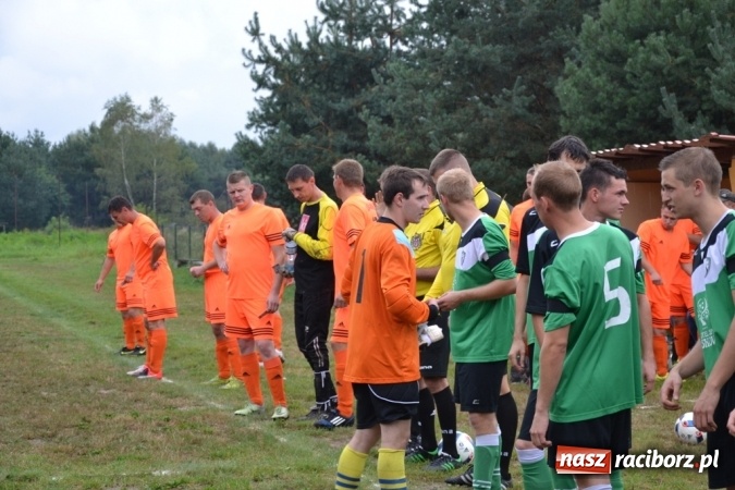 Zdjęcie w galerii na portalu naszraciborz.pl: Adamowice kontra Jankowice. Komplet punktów gospodarzy wiadomości z regionu