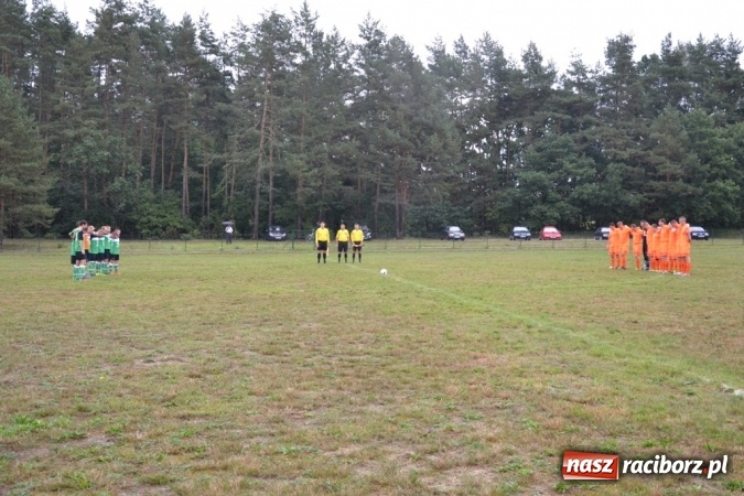 Zdjęcie w galerii na portalu naszraciborz.pl: Adamowice kontra Jankowice. Komplet punktów gospodarzy wiadomości z regionu