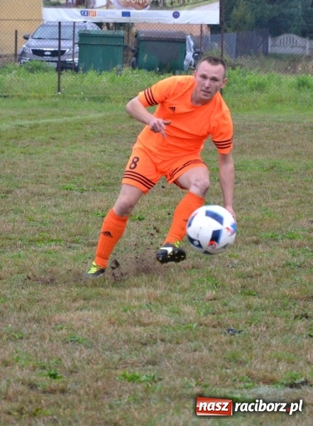 Zdjęcie w galerii na portalu naszraciborz.pl: Adamowice kontra Jankowice. Komplet punktów gospodarzy wiadomości z regionu