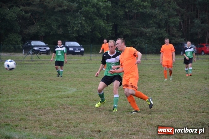 Zdjęcie w galerii na portalu naszraciborz.pl: Adamowice kontra Jankowice. Komplet punktów gospodarzy wiadomości z regionu