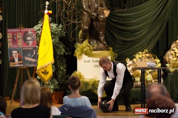 Zdjęcie w galerii na portalu naszraciborz.pl: Jesień z Sędziwojem, czyli od alchemii do kosmosu  wiadomości z regionu