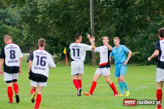 Zdjęcie w galerii na portalu naszraciborz.pl: B klasa: Fatalna druga połowa Bieńkowic. Pierwszy komplet punktów Bełsznicy wiadomości z regionu