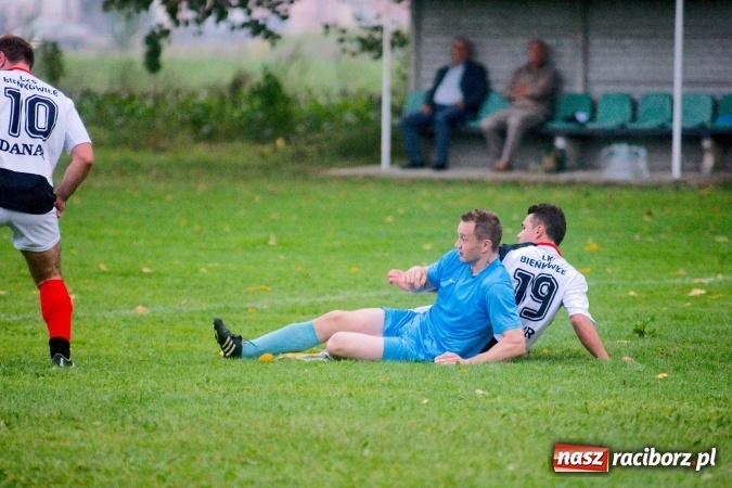 Zdjęcie w galerii na portalu naszraciborz.pl: B klasa: Fatalna druga połowa Bieńkowic. Pierwszy komplet punktów Bełsznicy wiadomości z regionu