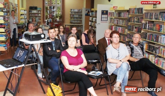Zdjęcie w galerii na portalu naszraciborz.pl: O kaplicy zamkowej w raciborskiej bibliotece  wiadomości z regionu