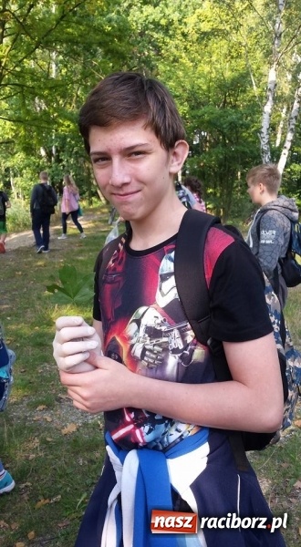 Zdjęcie w galerii na portalu naszraciborz.pl: Gimnazjum nr 5 sprzątało świat wiadomości z regionu