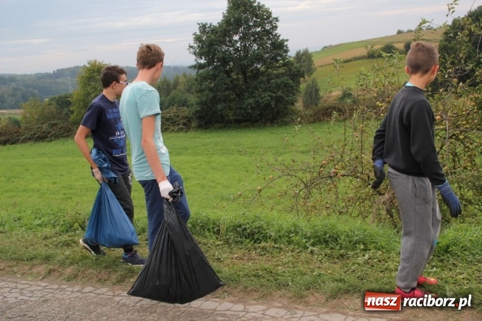Zdjęcie w galerii na portalu naszraciborz.pl: Pracowita sobota w gimnazjum w Kornowacu wiadomości z regionu