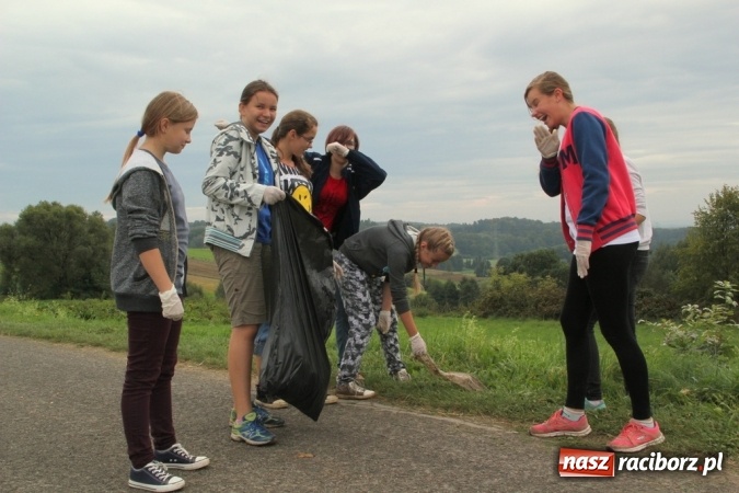 Zdjęcie w galerii na portalu naszraciborz.pl: Pracowita sobota w gimnazjum w Kornowacu wiadomości z regionu