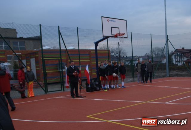 Zdjęcie w galerii na portalu naszraciborz.pl: W Tworkowie mają nowoczesne boisko wiadomości z regionu