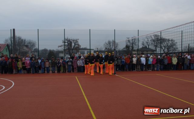 Zdjęcie w galerii na portalu naszraciborz.pl: W Tworkowie mają nowoczesne boisko wiadomości z regionu