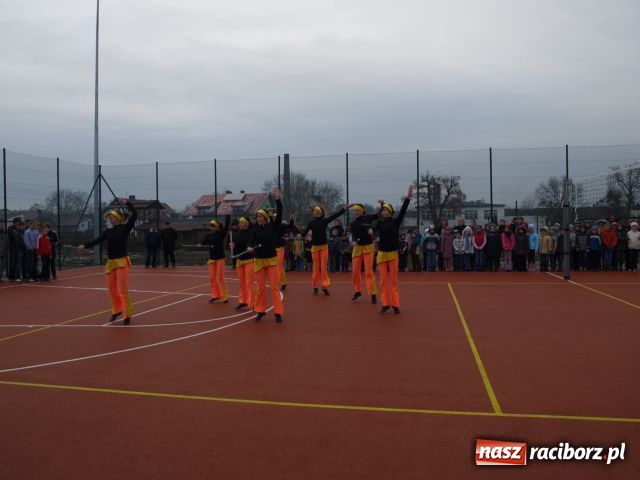 Zdjęcie w galerii na portalu naszraciborz.pl: W Tworkowie mają nowoczesne boisko wiadomości z regionu