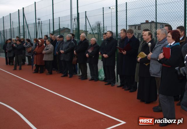 Zdjęcie w galerii na portalu naszraciborz.pl: W Tworkowie mają nowoczesne boisko wiadomości z regionu