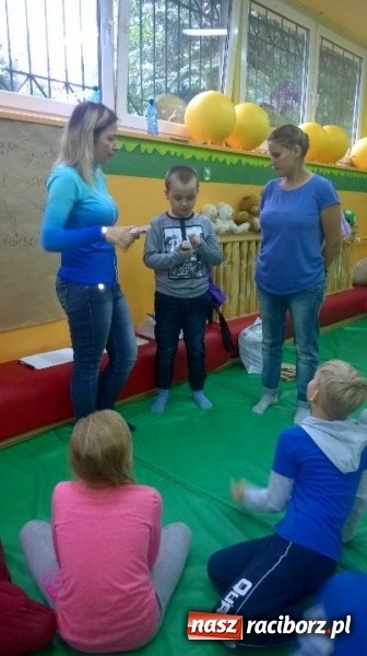 Zdjęcie w galerii na portalu naszraciborz.pl: Halo, zdarzył się wypadek! Czyli nauka pierwszej pomocy w Zespole Szkół Specjalnych wiadomości z regionu