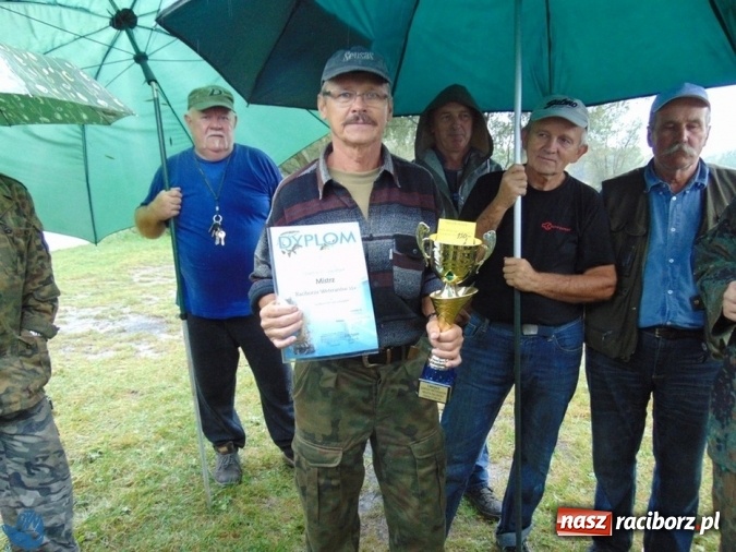 Zdjęcie w galerii na portalu naszraciborz.pl: Na łowisku nr 635 Ostróg odbyły się zawody w dyscyplinie spławikowej Weterani 55+ wiadomości z regionu