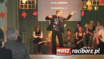 Zdjęcie w galerii na portalu naszraciborz.pl: Pasztet półsłodki, czyli zabawa w musical wiadomości z regionu
