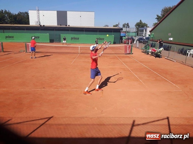 Zdjęcie w galerii na portalu naszraciborz.pl: Tenis ziemny: Udany występ Piotra Raczka na Drużynowych Mistrzostwach Polski wiadomości z regionu