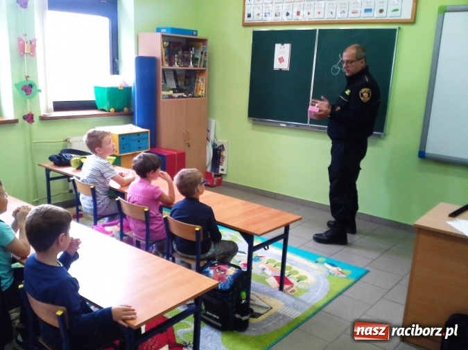 Zdjęcie w galerii na portalu naszraciborz.pl: W ZSP 1 zadbano o bezpieczeństwo dzieci  wiadomości z regionu