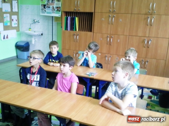 Zdjęcie w galerii na portalu naszraciborz.pl: W ZSP 1 zadbano o bezpieczeństwo dzieci  wiadomości z regionu