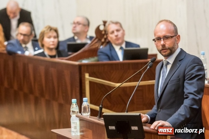 Zdjęcie w galerii na portalu naszraciborz.pl: Radni Sejmiku Wojew&oacute;dztwa Śląskiego wystąpili z apelem wiadomości z regionu