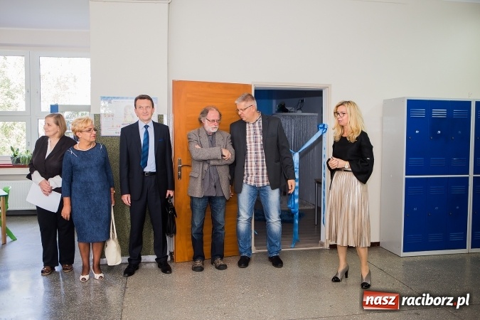 Zdjęcie w galerii na portalu naszraciborz.pl: Otoczenie dostosowane do dziecka - w SP 1 powstała Sala Doświadczania Świata wiadomości z regionu