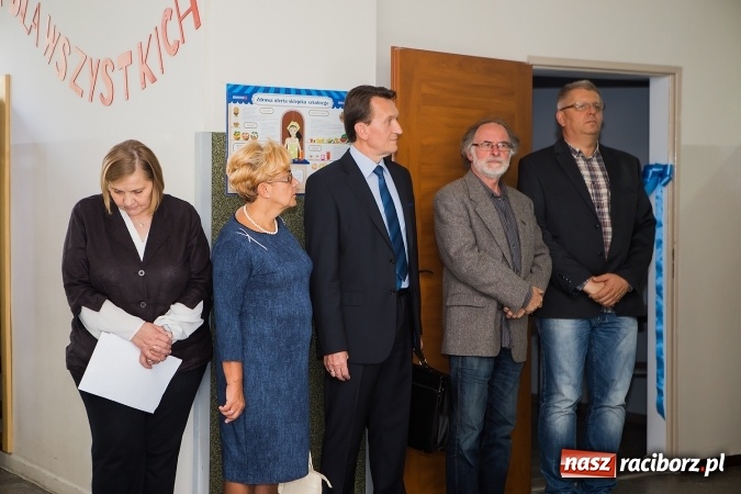 Zdjęcie w galerii na portalu naszraciborz.pl: Otoczenie dostosowane do dziecka - w SP 1 powstała Sala Doświadczania Świata wiadomości z regionu