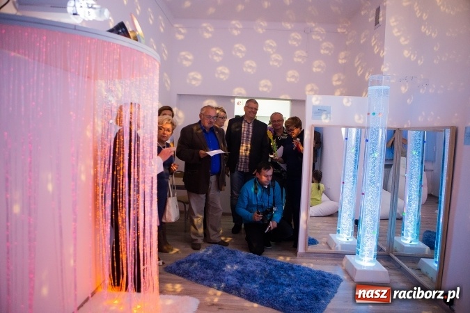 Zdjęcie w galerii na portalu naszraciborz.pl: Otoczenie dostosowane do dziecka - w SP 1 powstała Sala Doświadczania Świata wiadomości z regionu