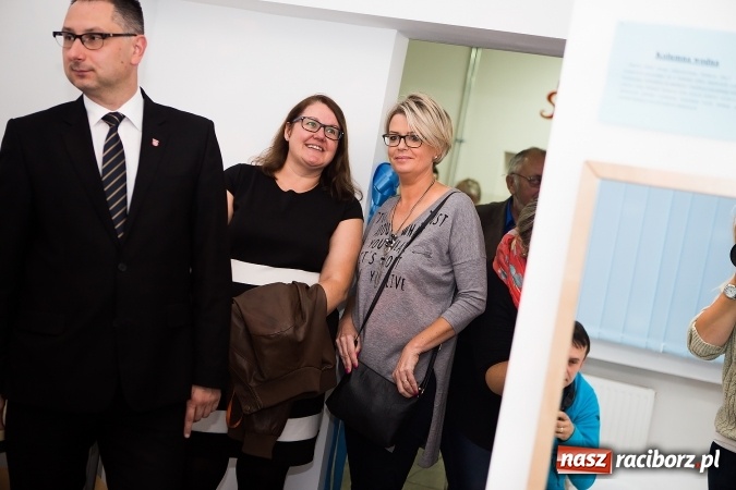 Zdjęcie w galerii na portalu naszraciborz.pl: Otoczenie dostosowane do dziecka - w SP 1 powstała Sala Doświadczania Świata wiadomości z regionu