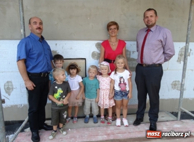 Zdjęcie w galerii na portalu naszraciborz.pl: Skarb z Krzanowic wr&oacute;cił na swoje miejsce wiadomości z regionu