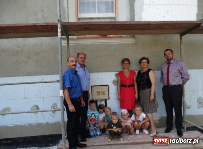 Zdjęcie w galerii na portalu naszraciborz.pl: Skarb z Krzanowic wr&oacute;cił na swoje miejsce wiadomości z regionu