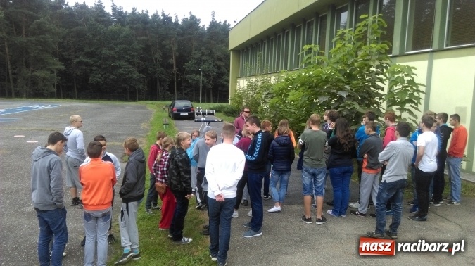 Zdjęcie w galerii na portalu naszraciborz.pl: Kosmiczna podr&oacute;ż uczni&oacute;w ZSO z Kuźni Raciborskiej wiadomości z regionu