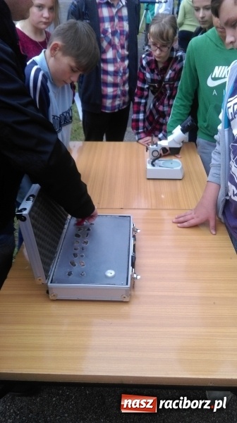 Zdjęcie w galerii na portalu naszraciborz.pl: Kosmiczna podr&oacute;ż uczni&oacute;w ZSO z Kuźni Raciborskiej wiadomości z regionu